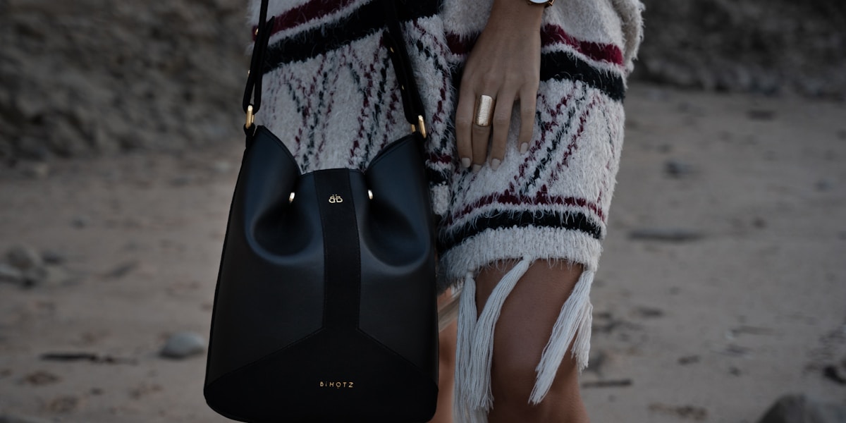 Ce este quiet luxury si de ce a cucerit moda in 2026