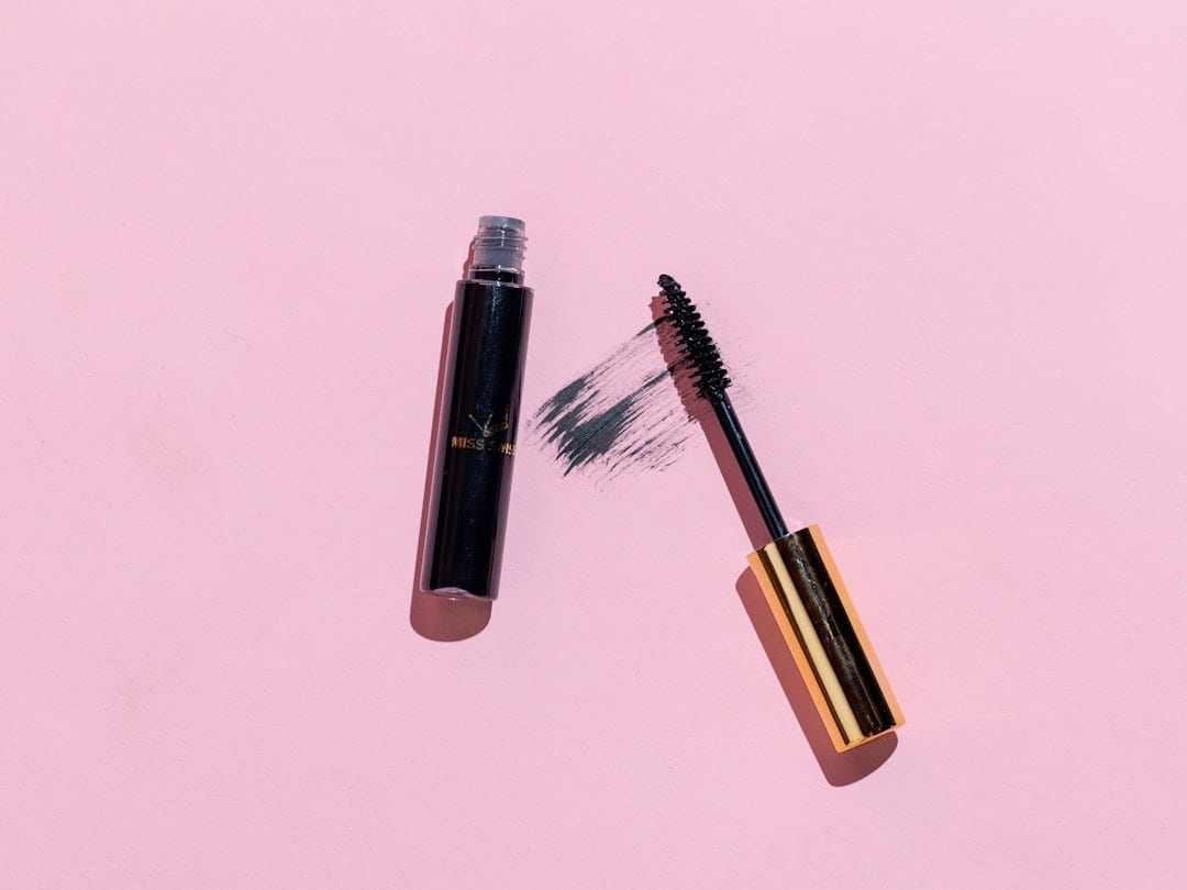 Ghid complet pentru machiajul natural: tehnici si produse pentru un look luminos